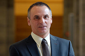 Portraitaufnahme Präsident Frank Roßner